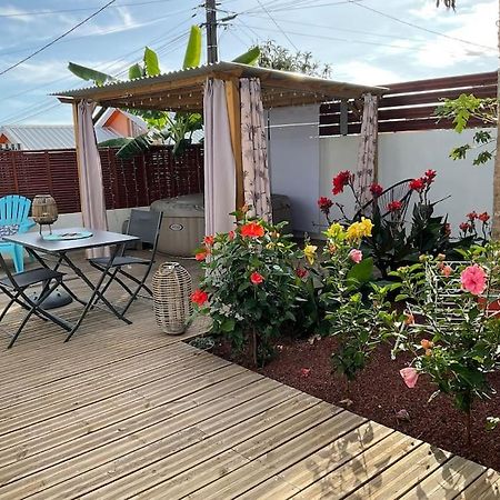 La Kaz Hibiscus, Jacuzzi Prive Vila Le Tampon Exterior foto