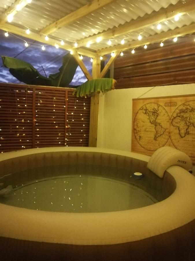 La Kaz Hibiscus, Jacuzzi Prive Vila Le Tampon Exterior foto